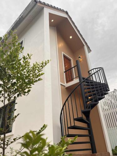 Sichon Hotel | A RISA hometel cafe