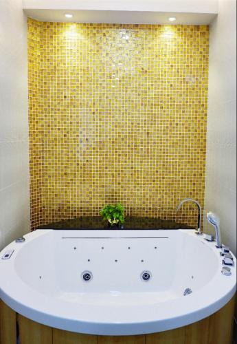 Tanjung Aru Hotel | Aeropod Suites by J-Residences