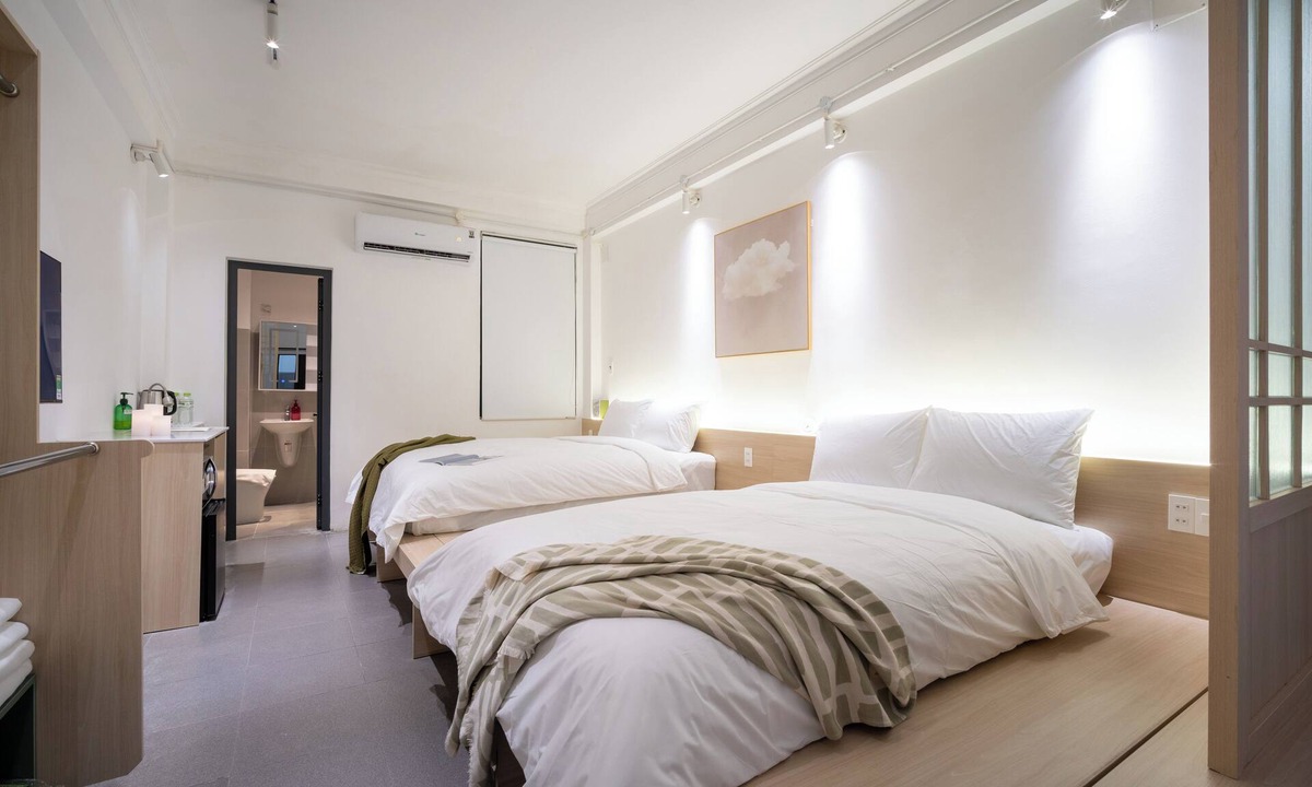 District 3 Apartment | Affordable Cozy studio for 4 Guests with Smart TV, WiFi in Saigon City Center