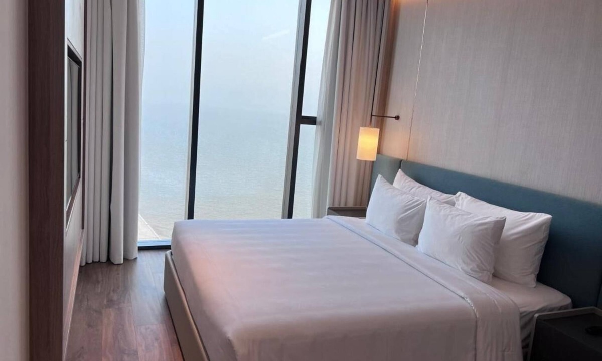 Ha Long Apartment | Alacarte Ha Long Bay-Ocean Suite with beautiful view of World Heritage Wonder.