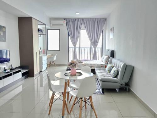Seksyen 14 House | Alinea Suites by Adryan