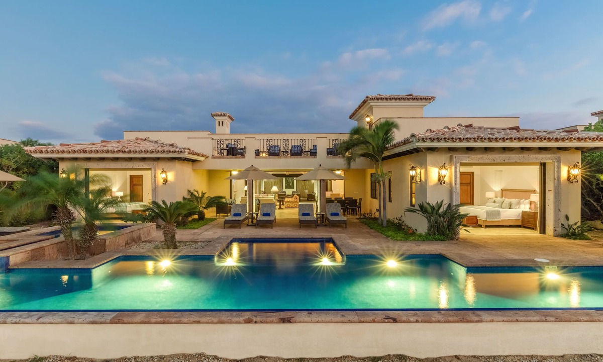 Cabo San Lucas Villa | AMAZING GOLF VILLA @ DIAMANTE CABO SANLUCAS, UNBLOCK VIEW, HIT BALLS AT BACKYARD