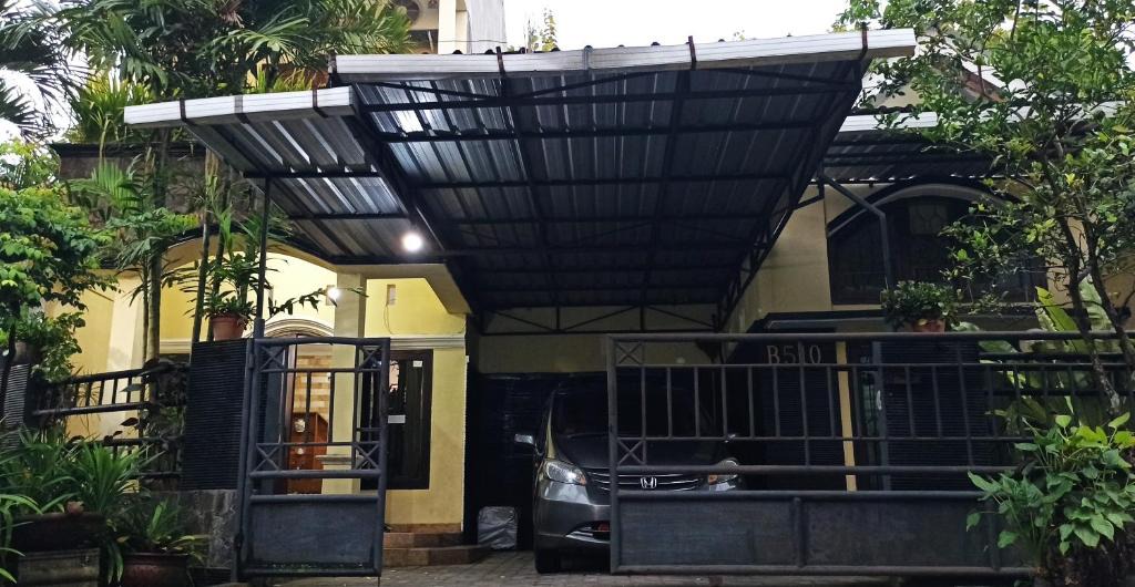 Ngaglik House | Ambarosed Homestay Syariah by Innapps