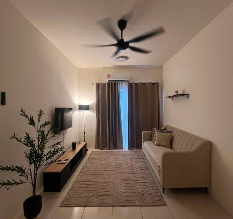 Ijok Apartment | Amjad Homestay Puncak Alam Musllims Only