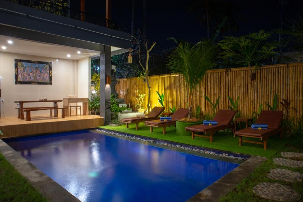 Batu Bolong House | Anik Homestay