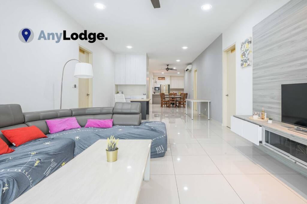 Puchong Apartment | AnyLodge 22 @ Puchong