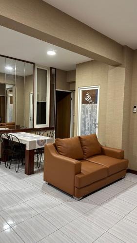 Surabaya Apartment | Apt 09 Puncak Dharmahusada 3BR Free Wifi Netflix
