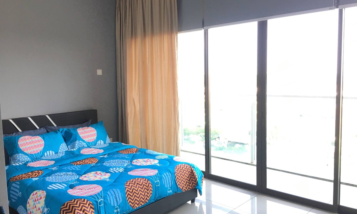 Taman Mount Austin Apartment | Arale Sweet Home in Mount Austin Near IKEA AEON TESCO Mall and all eateries!