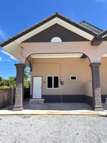 Kuala Besut Apartment | Arkan Cottage