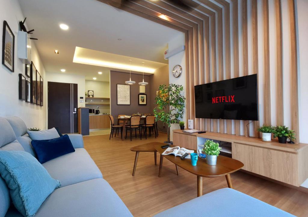Central District Apartment | Artsy Homestay in JB Town Center Near FoodCourt, Malls & Grocery