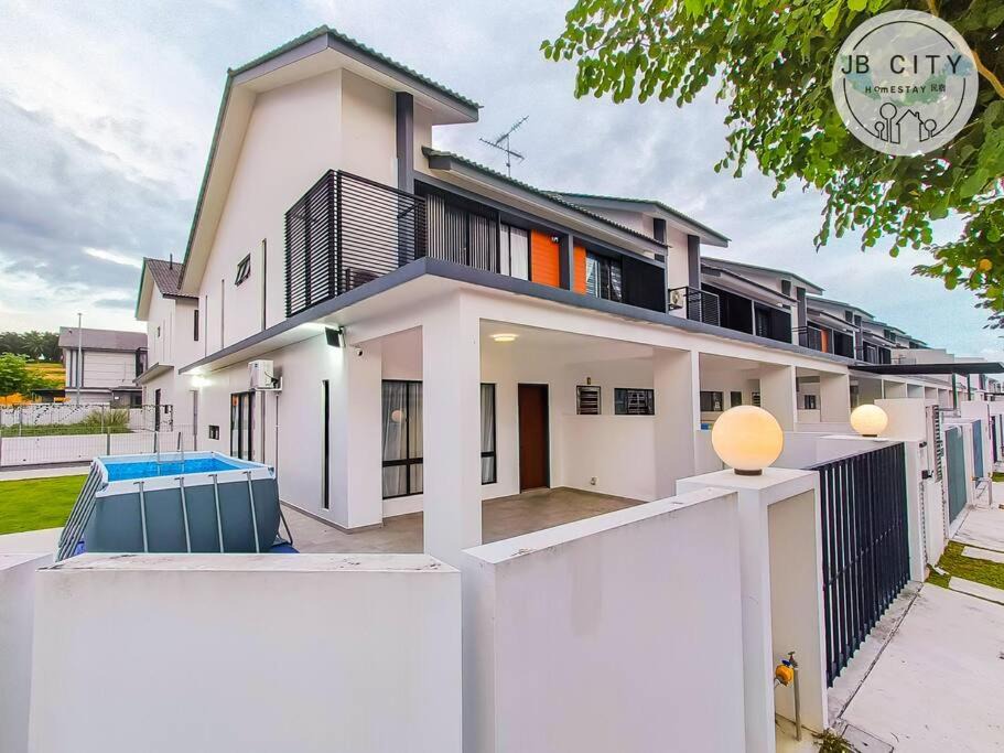 Tebrau House | Austin JT Homestay by RR JBcity