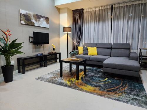 Cyberjaya House | Avenpeak Homestay Tamarind Wifi, Netflix, Iron, Filter, TV, Self Checkin