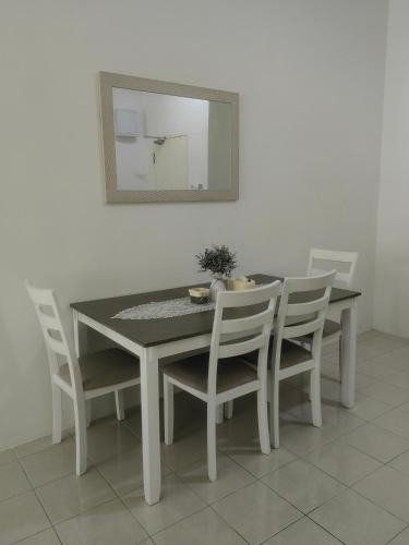 Kota Kinabalu Apartment | AylamR Homestay