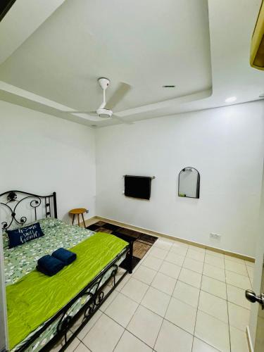 Kampung Jelatang House | Azhomes
