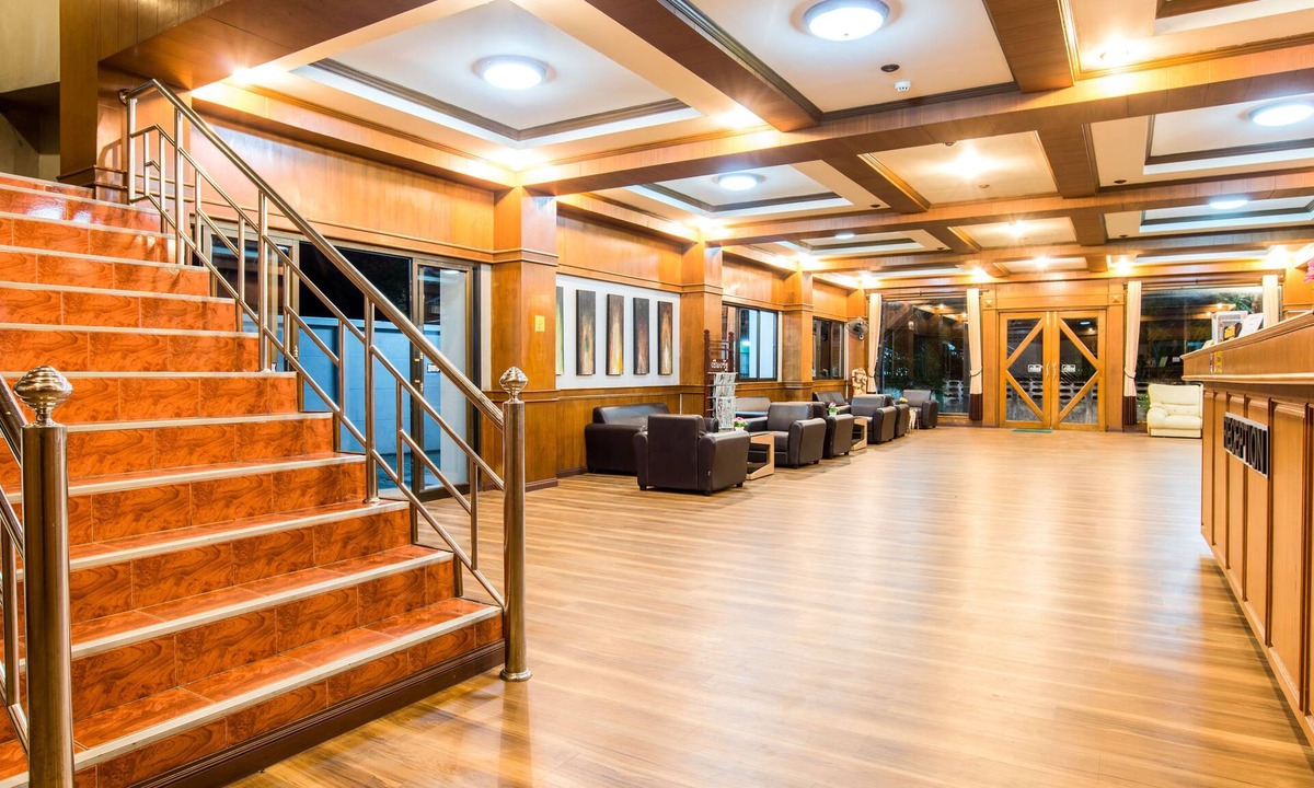 Chiang Rai Hotel | B2 Chiang Rai Night Bazaar Boutique & Budget Hotel