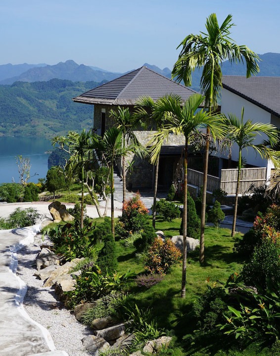 Mai Chau Hotel | Ba Khan Village Resort