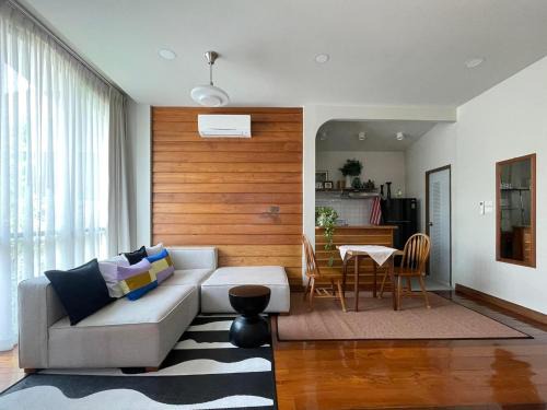 Wieng House | Baan Jai Klang (บ้านใจกลาง)