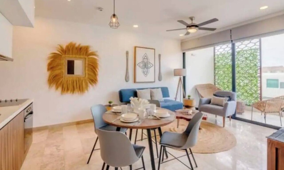 Zazil-ha Apartment | Bahay Condos 1-3 min walk to beach & 5th Av !Stylish 2-bdr apartment. fast WiFi!