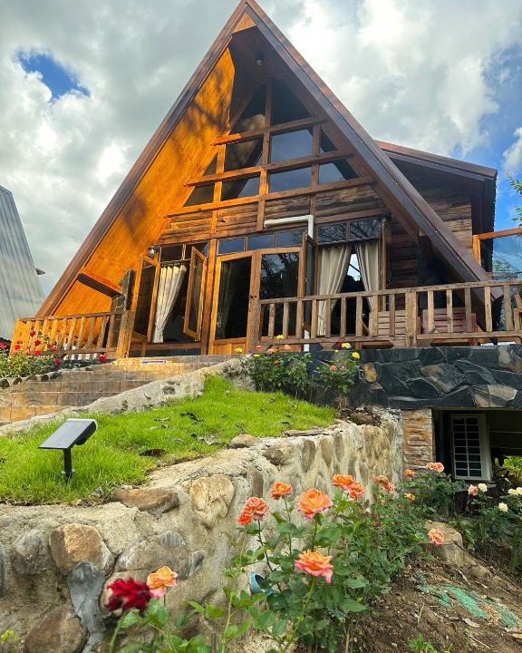 Pangmapha House | Ban Kaew Mo Ra Glamping & Restaurant