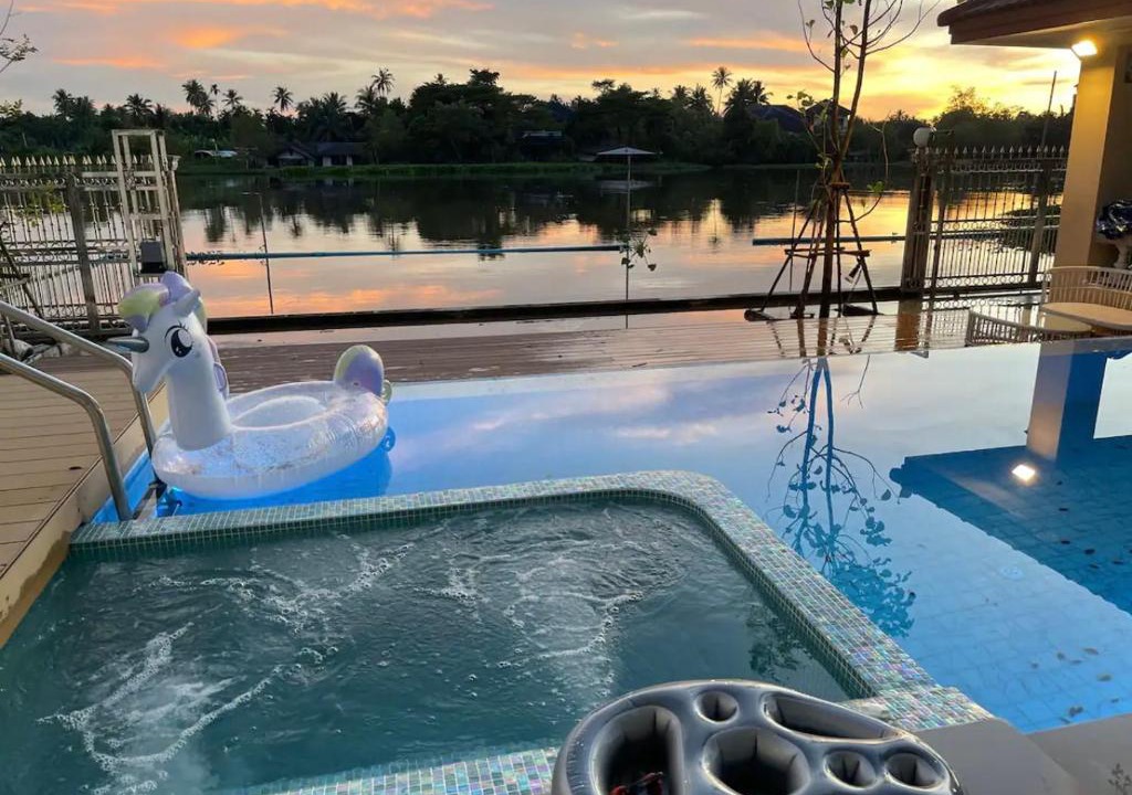 Sam Phran House | Banbangei Riverside Poolvilla