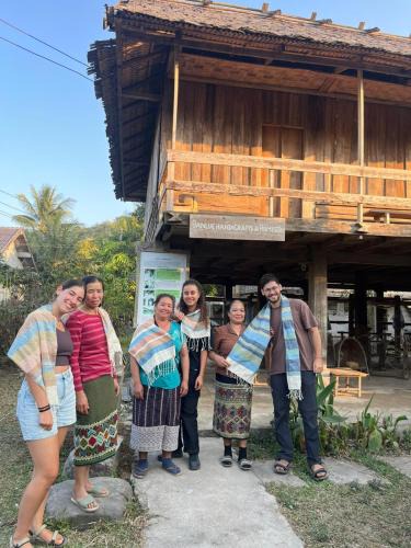 Nam Bak House | Banlue handicrafts and homestay