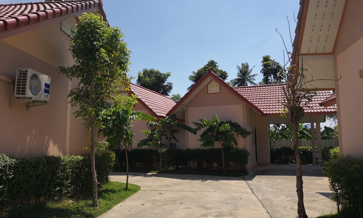 Maha Rat Hotel | Banmai Resort