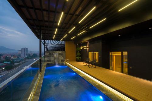 Lang Son Hotel | BBQ Hotel Lạng Sơn with Swimming Pool