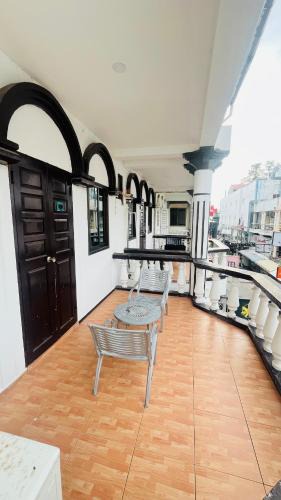 Nong Chaeng Hotel | Beach Comber