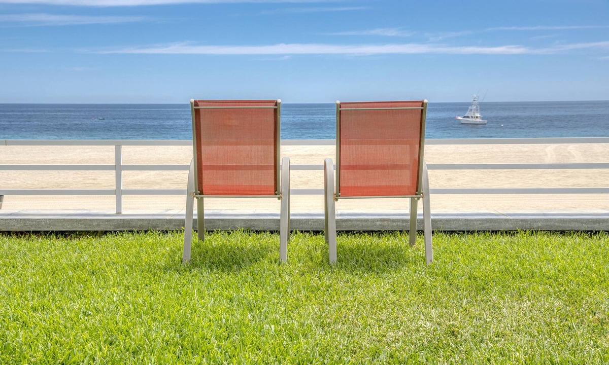 Los Barriles House | Beachfront Contemporary The Heart Of Los Barriles! New 1/1 Guest Casita!