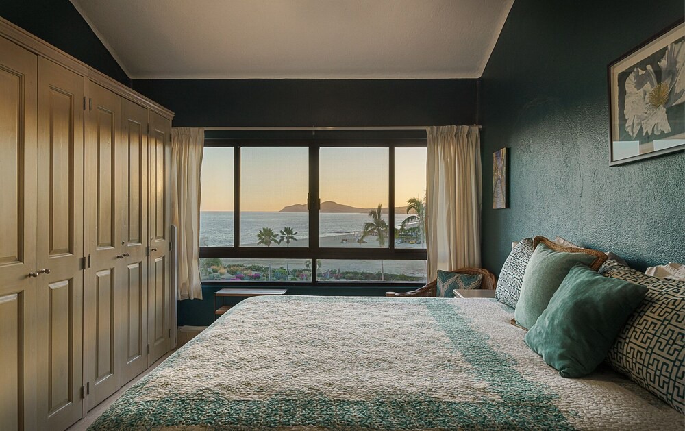 San Jose del Cabo Apartment | BEACHFRONT! LUXURY, HUGE ONE BEDROOM PENTHOUSE@ CASA DEL MAR!!
