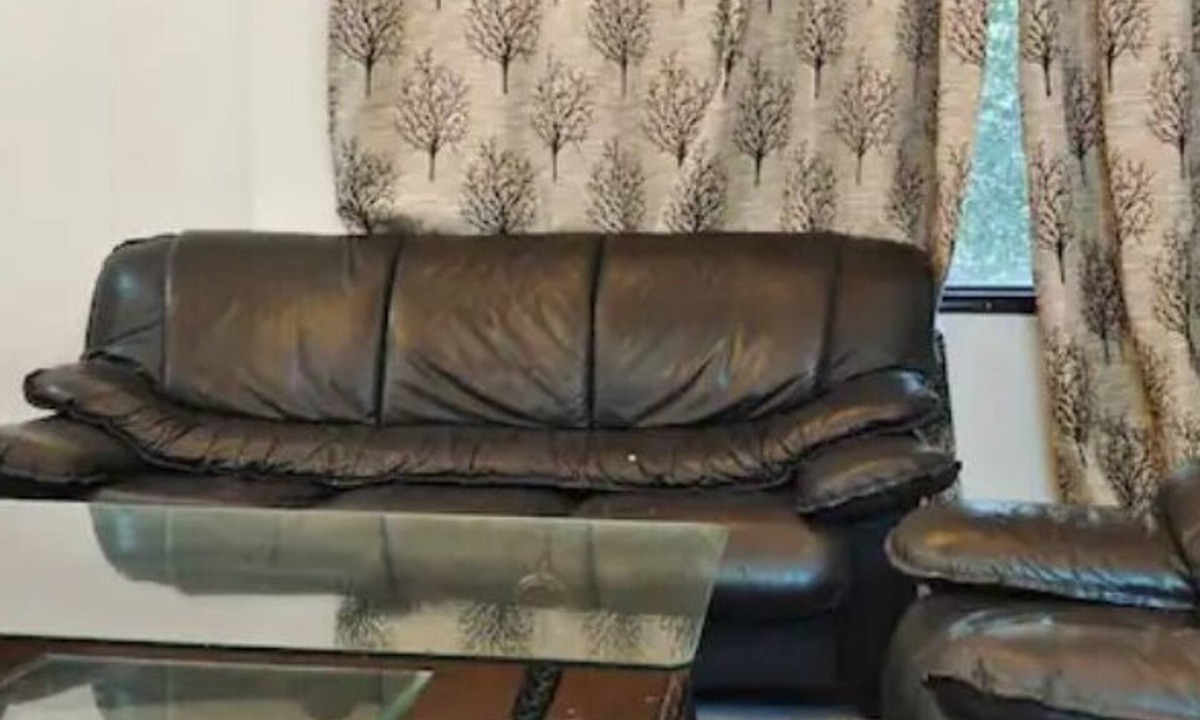 Lajpat Nagar Apartment | Beauteous 2 BHK Apartment with Lift!