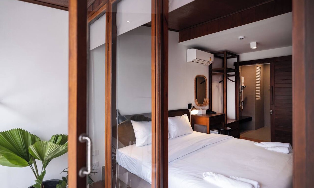 Khlong Ton Sai Hotel | Bedtime Storeys