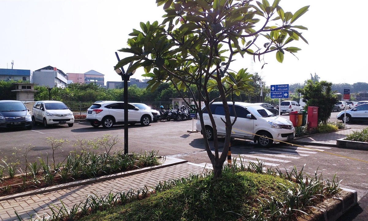 Rawasari Hotel | Best Price Green Pramuka Apartment