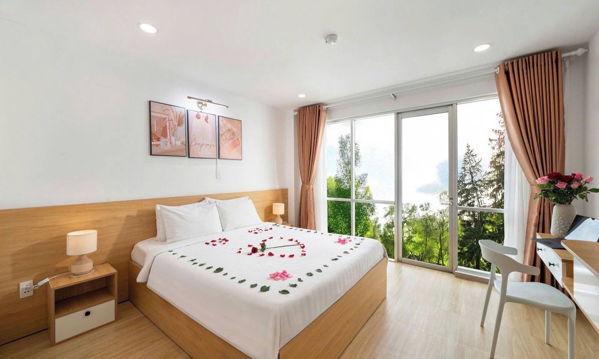 Tan Qui Dong Hotel | Big Hotel Sai Gon