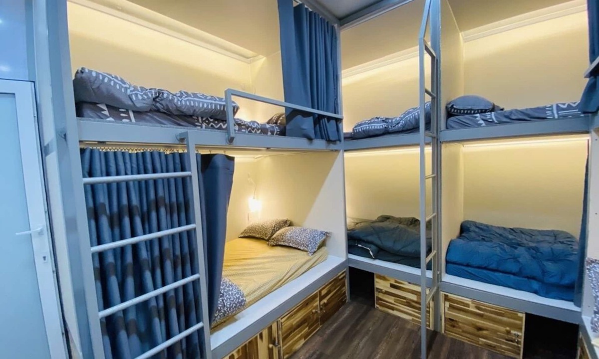 Bui Thi Xuan Hostel | Biggest Dorm Beds @Gare de L'amour hostel 5 mins walk to Backpackers Street