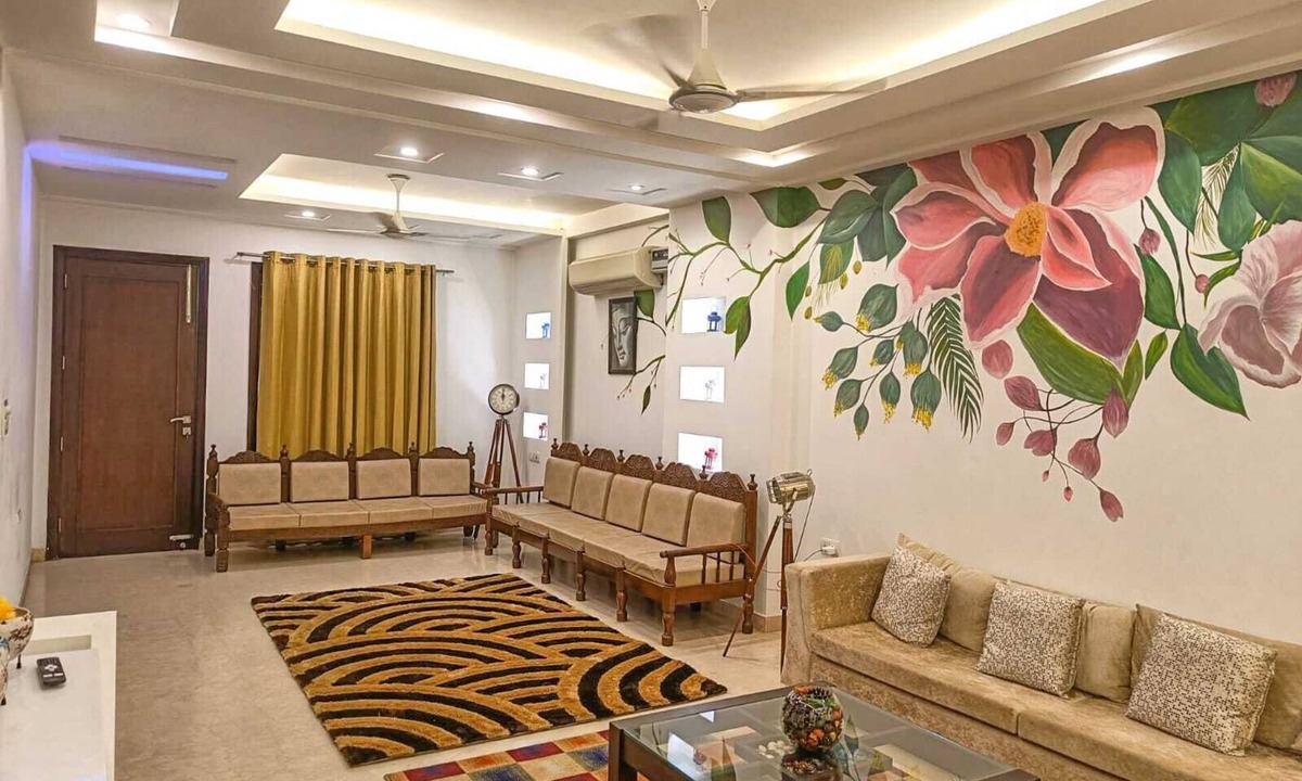 Shalimar Bagh House | BnBBuddy Stupendous Home In Shalimar Bagh