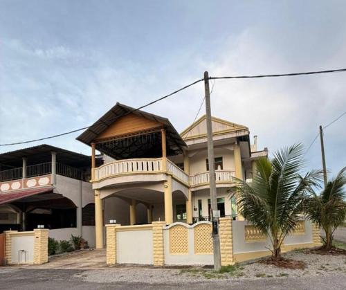 Tanah Merah House | Boonga Villa Homestay