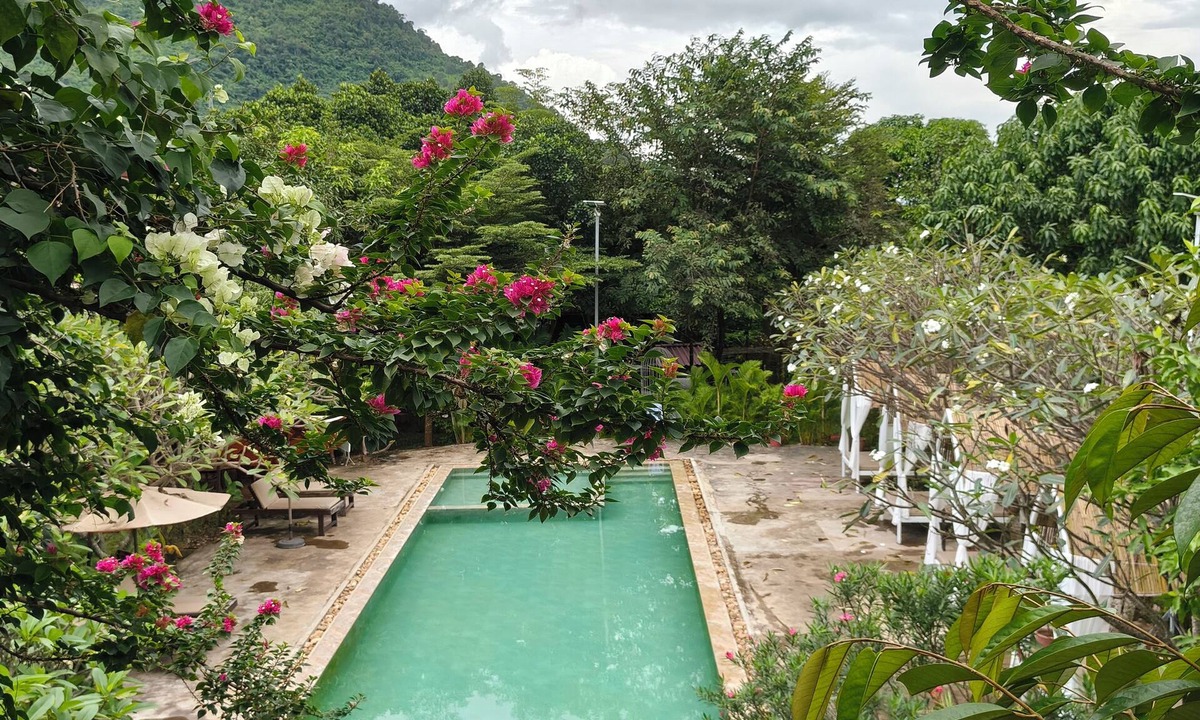 Kampot Cabin | Boreirom Hill & Lodge By JK6