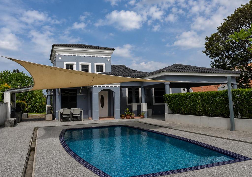 Alor Gajah House | Bucketland Villa 3 Alor Gajah Melaka - Private Pool & Karaoke
