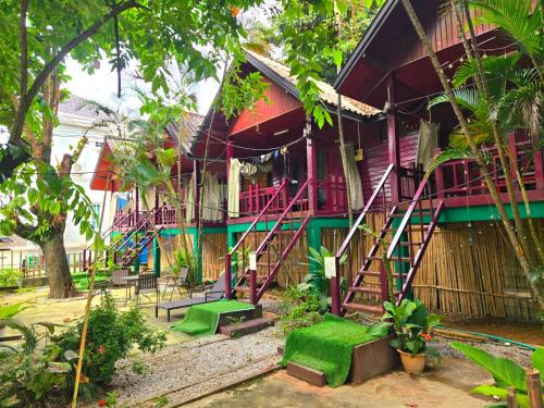 Vang Vieng Hotel | bungalow west water vang vieng