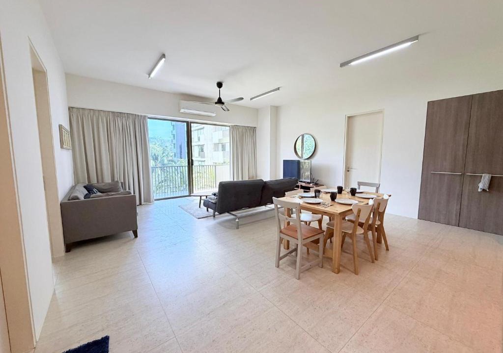 Batu Ferringhi Apartment | By The Sea - UBTS SMART ENTERPRISE