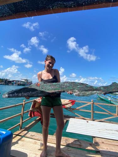 Kien Hai Boat Rental | Cactos Floating House Experience on Island