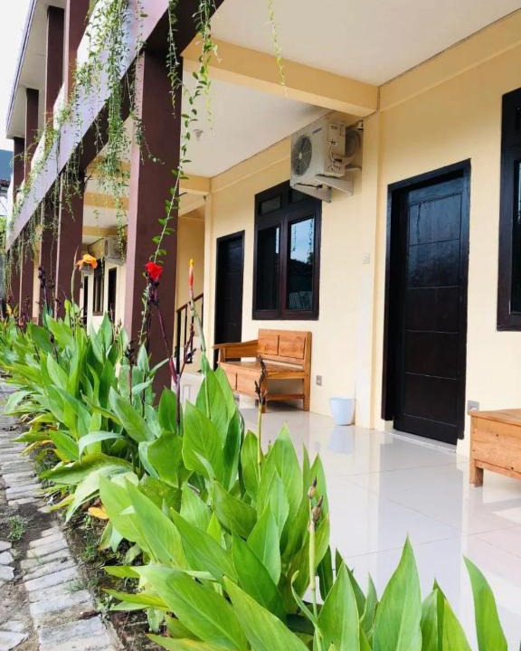 Banyuwangi House | Calliandra Homestay