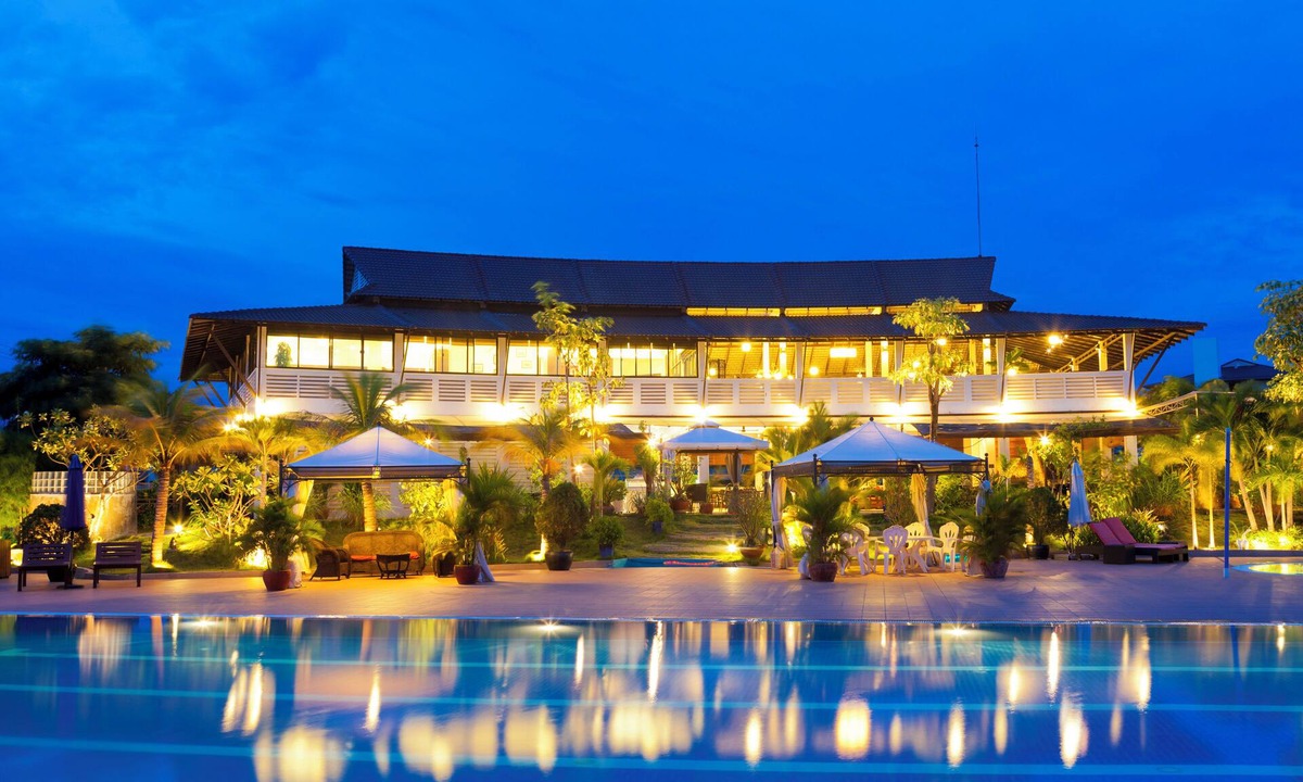 Ruessei Kaev Hotel | Cambodian Country Club