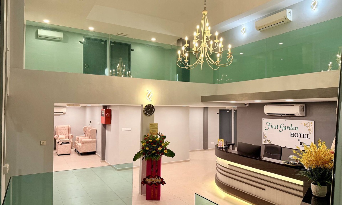Pekan Melayu Hotel | Capital O 91281 Hotel First Garden By Kr Cosmos