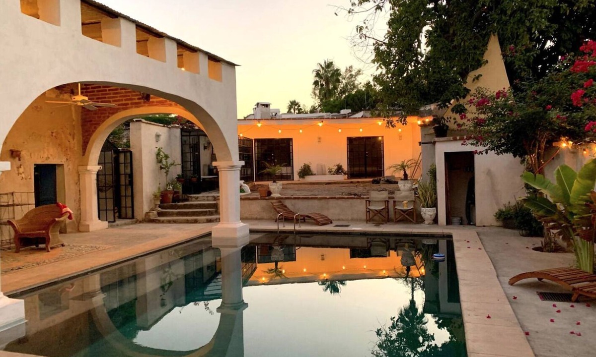 Alamos House | Casa de Flaco- Beautiful indoor outdoor living experience in the heart of Alamos