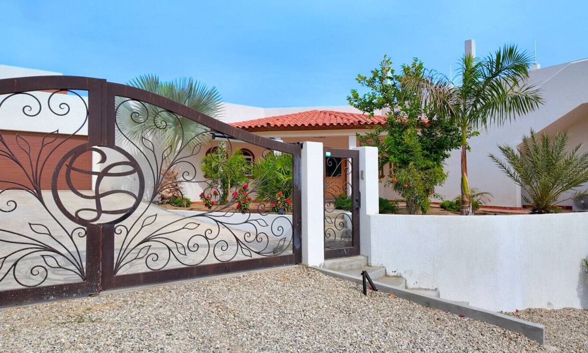Buenavista Apartment | Casa Linda 3BR ocean views and Pool near Los Barriles