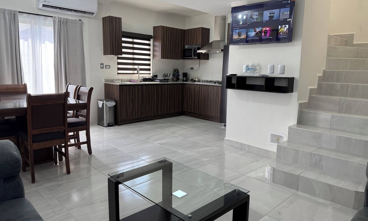 Chihuahua House | Casa Moderna con Minisplits