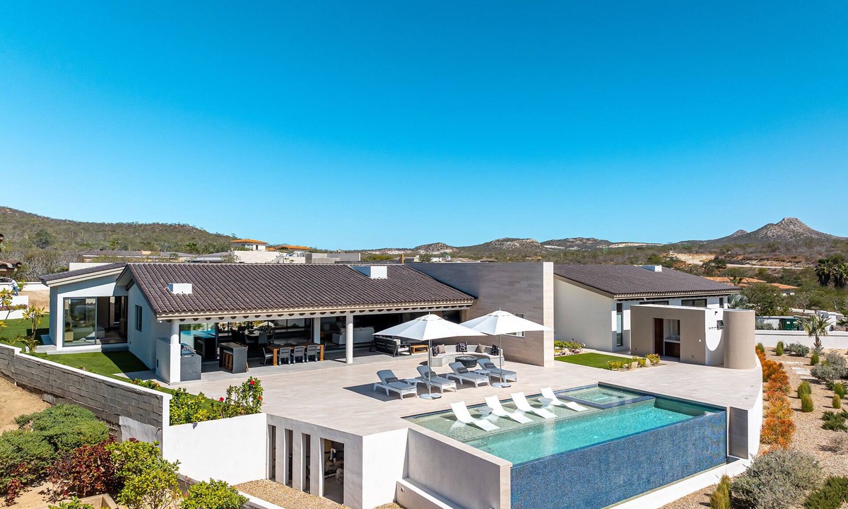 San Jose del Cabo House | Casa Paz ~ Upscale Designer Retreat ~ Pool ~ Hot Tub ~ Ocean Views