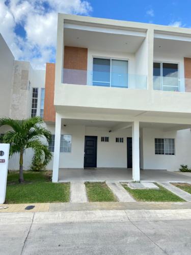 Puerto Juarez House | Casa Rosa Smart House